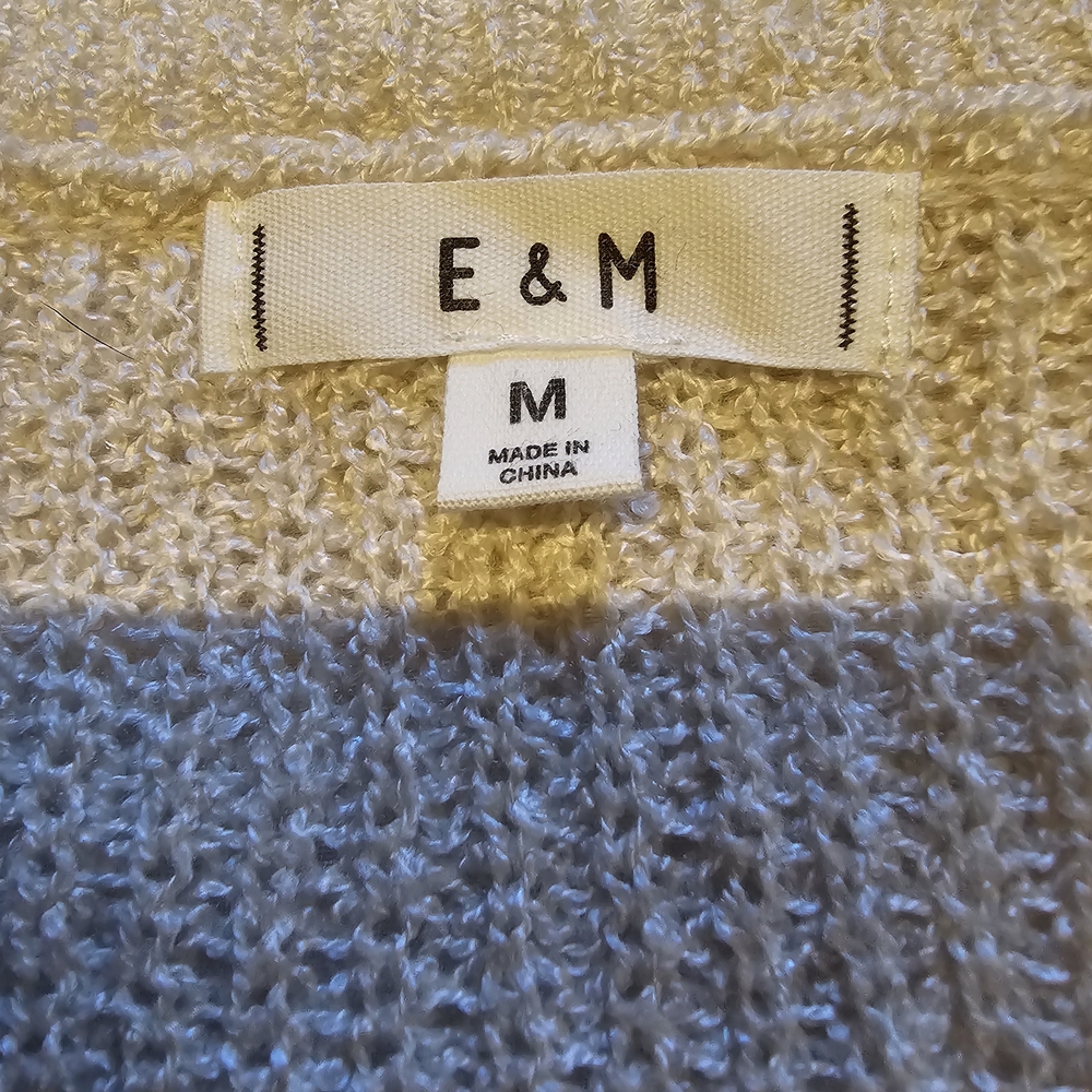 Elegant Patchwork V-Neck Sweater - image 2